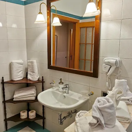 Kasevi Relais *